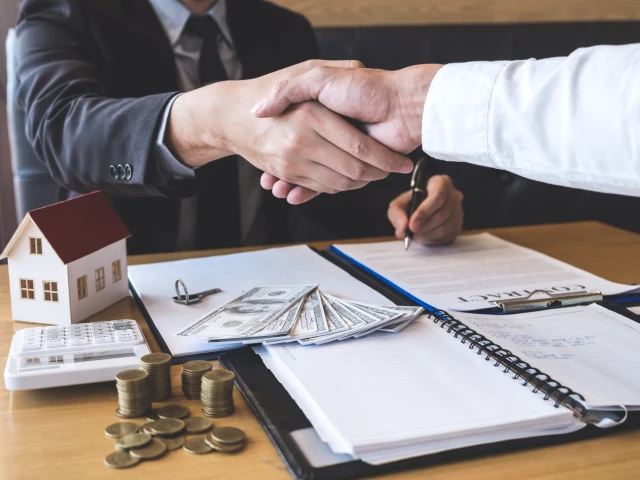 https://www.saturnus.co.in/wp-content/uploads/2024/04/loan-services.webp